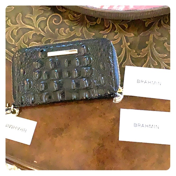 Brahmin Handbags - NWT Brahmin wallet wristlet Riley black Melbourne Brahmin Handbags - NWT Brahmin wallet wristlet Riley black Melbourne
